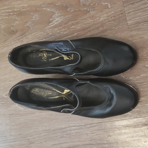 (7.5) Freed of London Made in England Hand-Lasted Mary Jane Style Tap Shoes - Picture 3 of 16